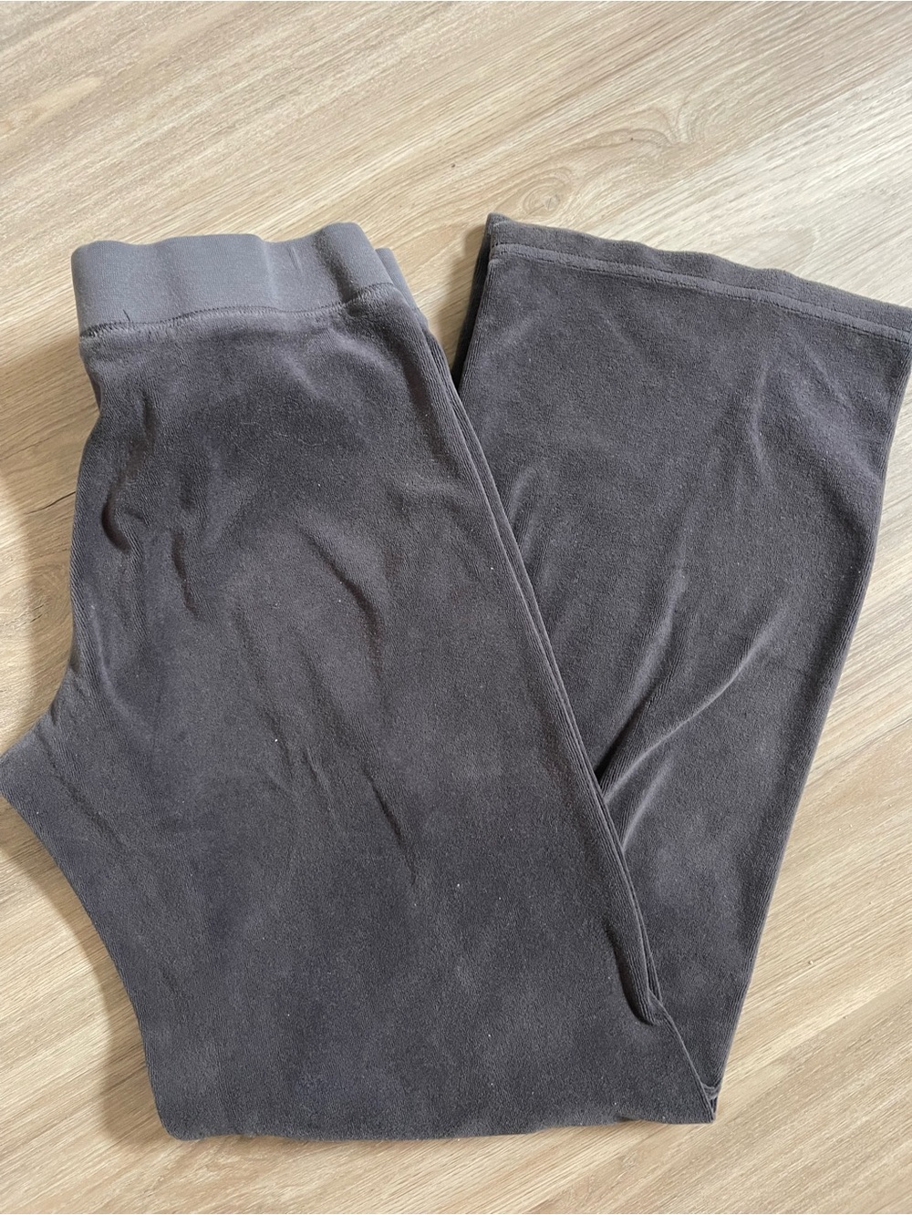 Vintage Juicy Couture Gray Velour Track Pants with Pink Rhinestone Crown - Picture 3 of 5
